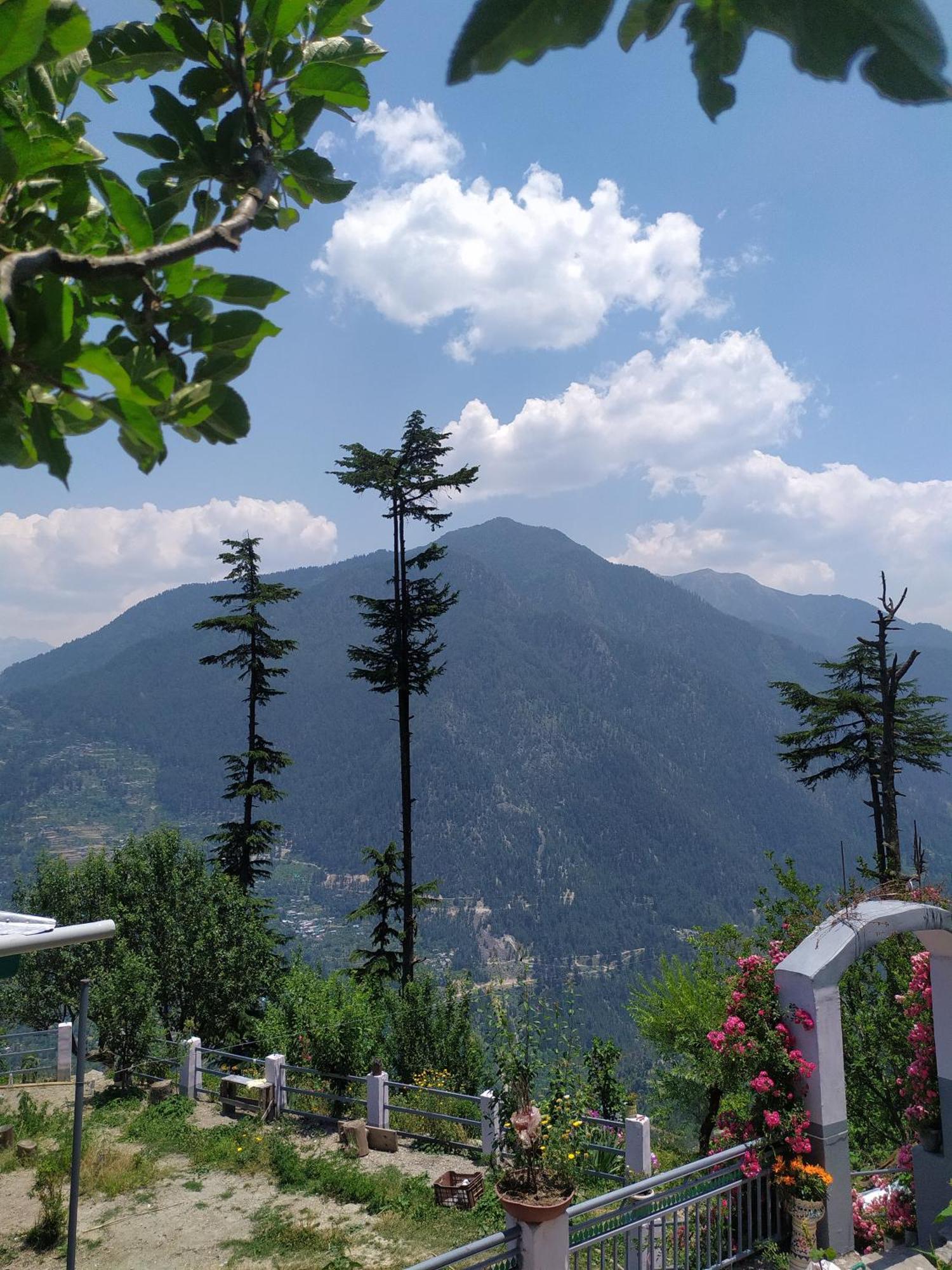 Mountain Eyrie Hotel Banjar Exterior photo